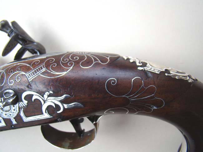 A rare pair of English  Naval Officers' flintlock pistols with brass cannon blunderbuss barrels and silver mounts by William Grice of Birmingham circa 1770 — image 5